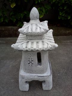 Japanese lanterns for your oriental garden