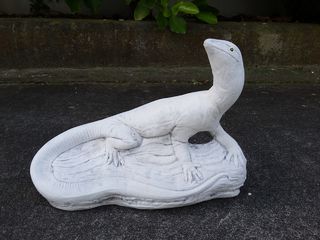 Bent neck lizard $35