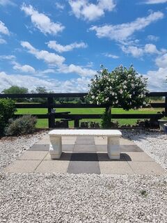 Straight garden seat
